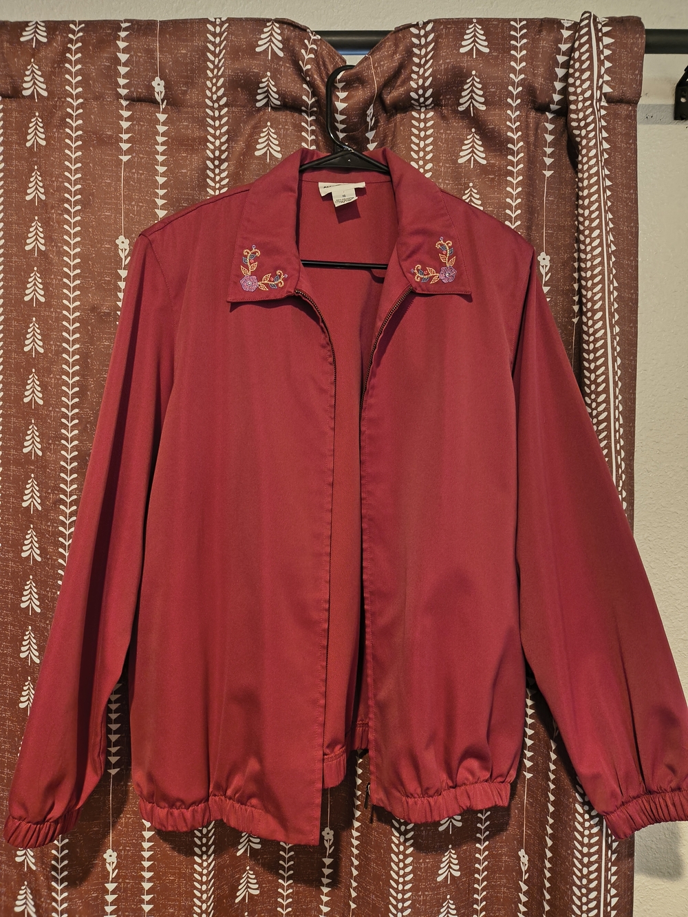 Vintage Alfred Dunner Fuscia Embroidered Collar Jacket
